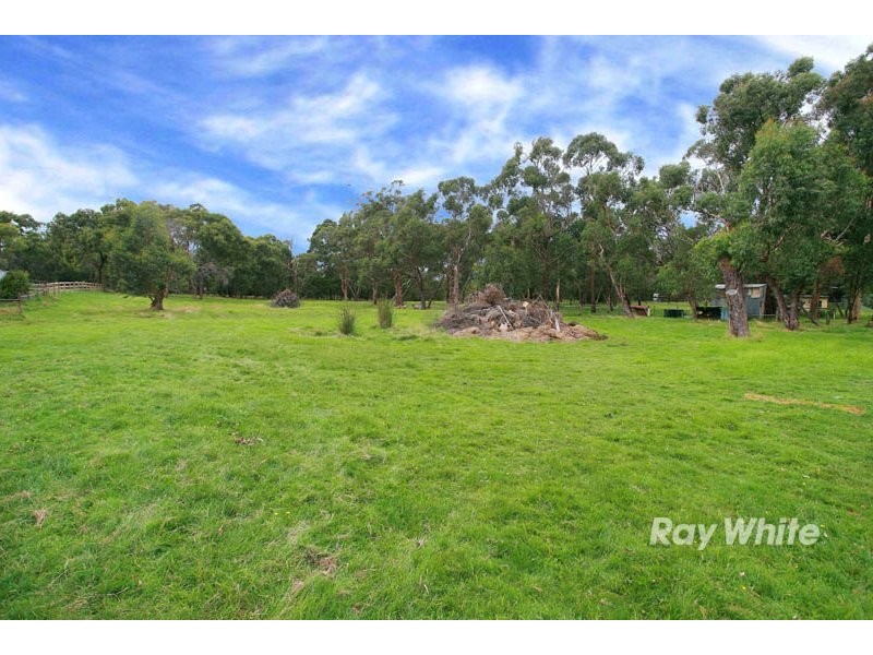 202 Smiths Lane, Cranbourne South VIC 3977