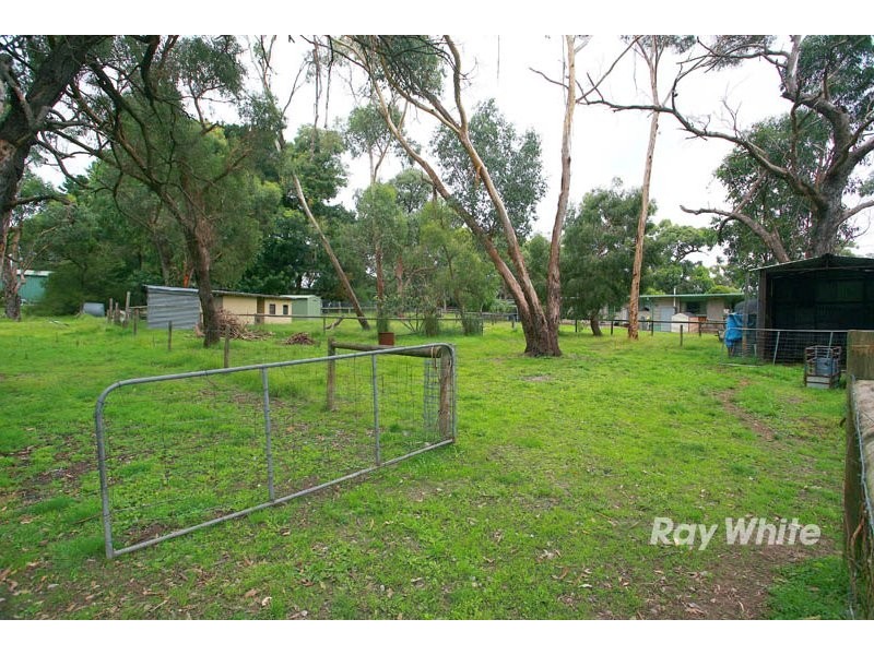 202 Smiths Lane, Cranbourne South VIC 3977