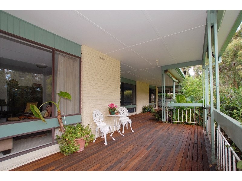 202 Smiths Lane, Cranbourne South VIC 3977