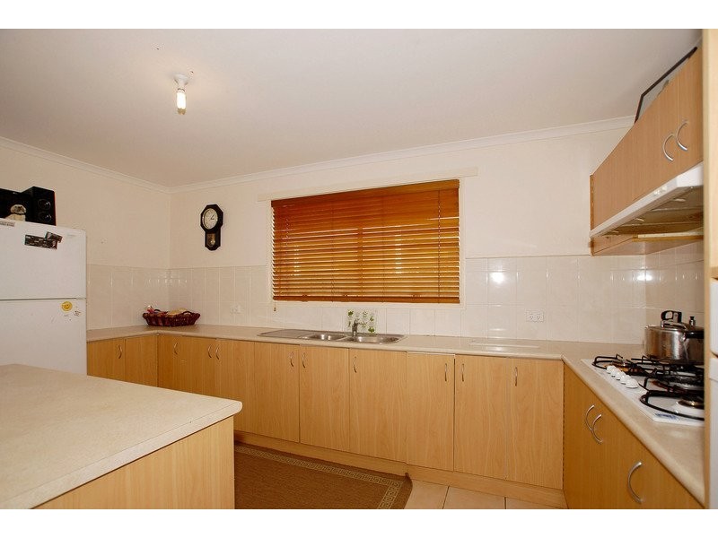 8 Dunlavin Way, Cranbourne VIC 3977