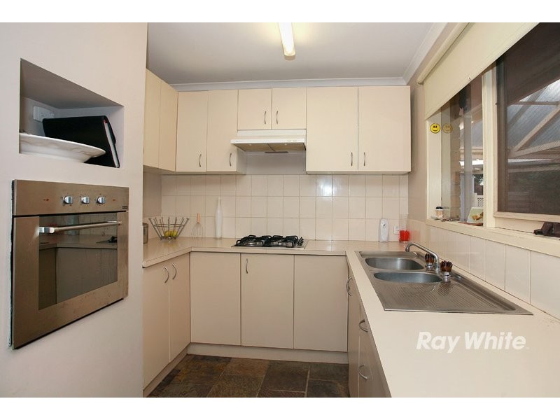 13 Rowen Court, Cranbourne North VIC 3977