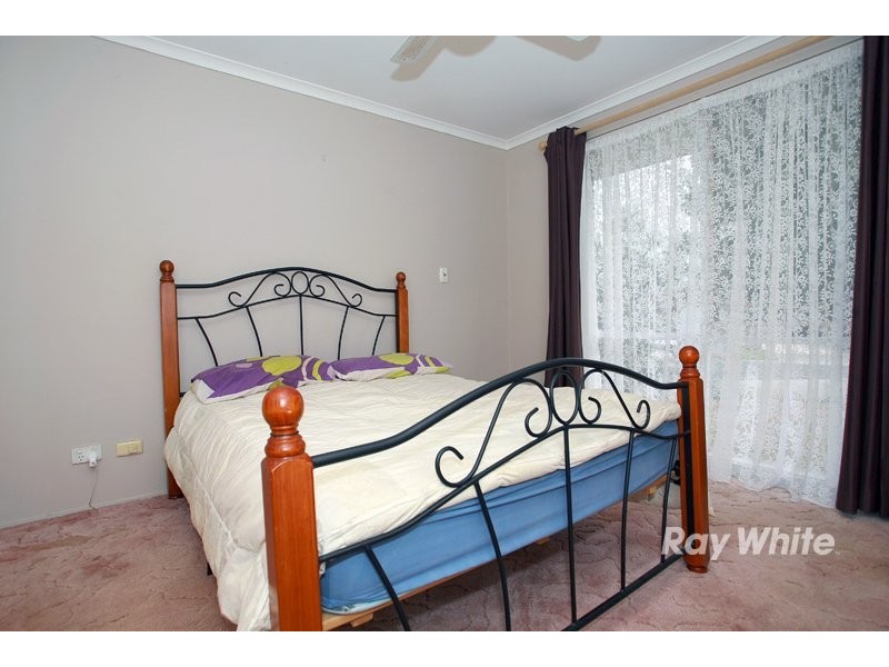 13 Rowen Court, Cranbourne North VIC 3977