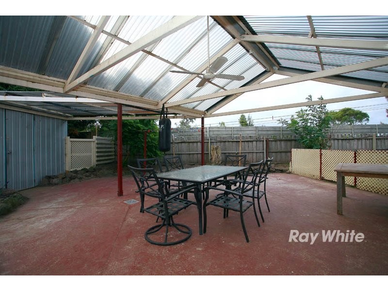 13 Rowen Court, Cranbourne North VIC 3977