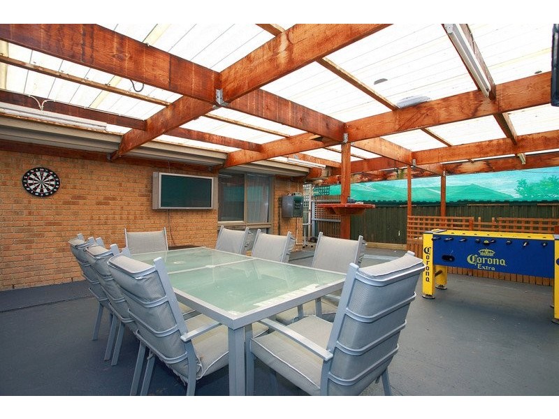 26 Lansell Drive, Cranbourne North VIC 3977