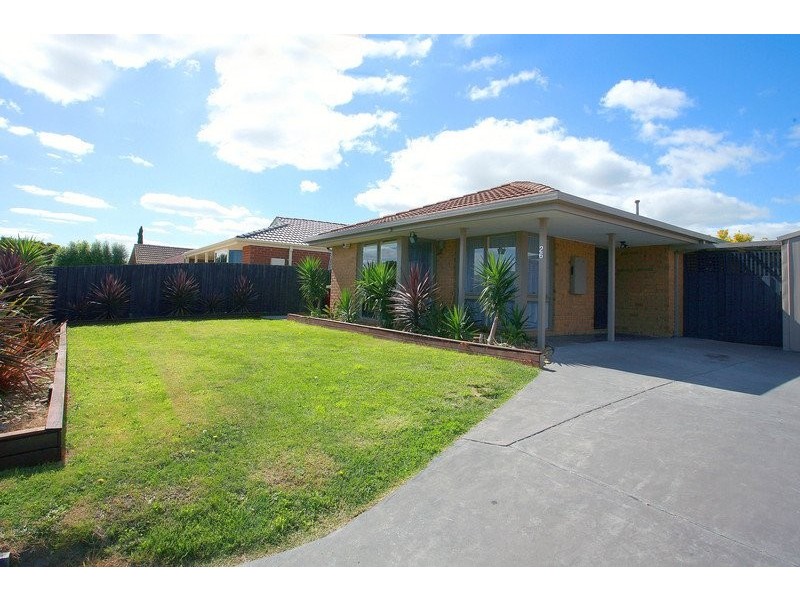 26 Lansell Drive, Cranbourne North VIC 3977