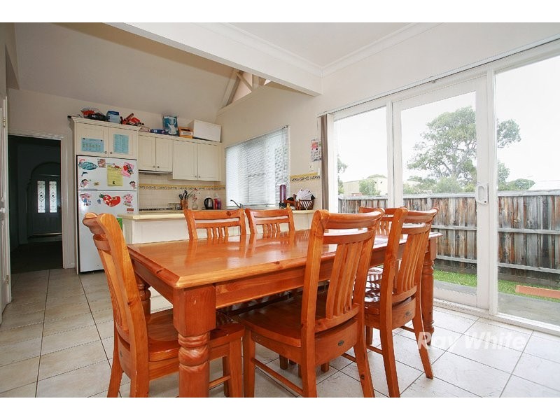 50 Henry Lawson Drive, Lynbrook VIC 3975