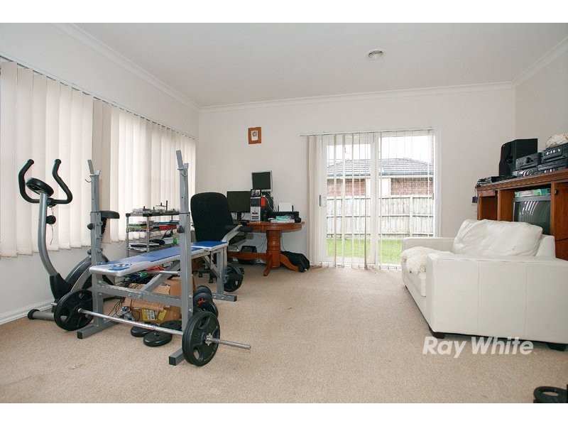 50 Henry Lawson Drive, Lynbrook VIC 3975