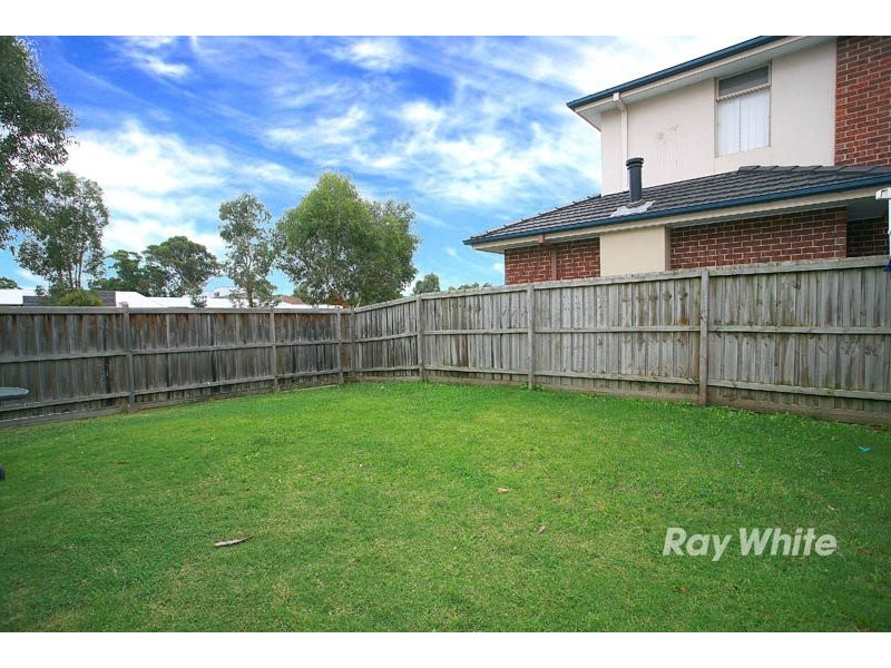 50 Henry Lawson Drive, Lynbrook VIC 3975