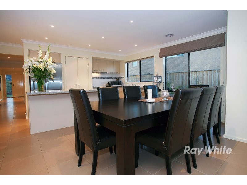 8 Hereford Close, Berwick VIC 3806