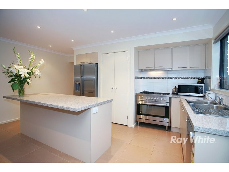 8 Hereford Close, Berwick VIC 3806