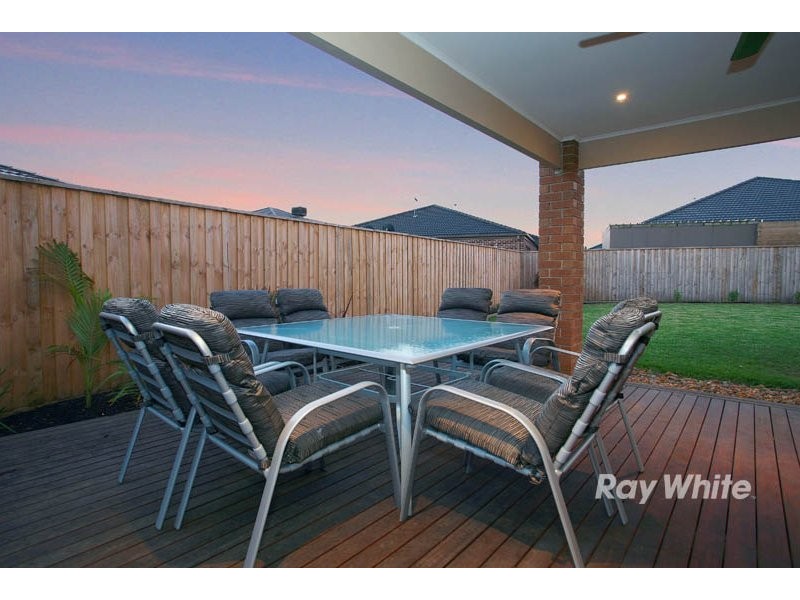 8 Hereford Close, Berwick VIC 3806