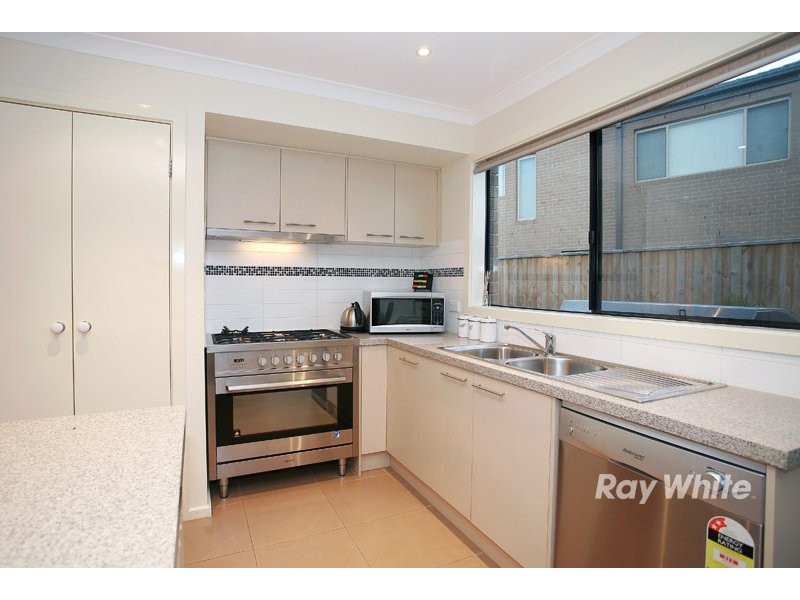 8 Hereford Close, Berwick VIC 3806