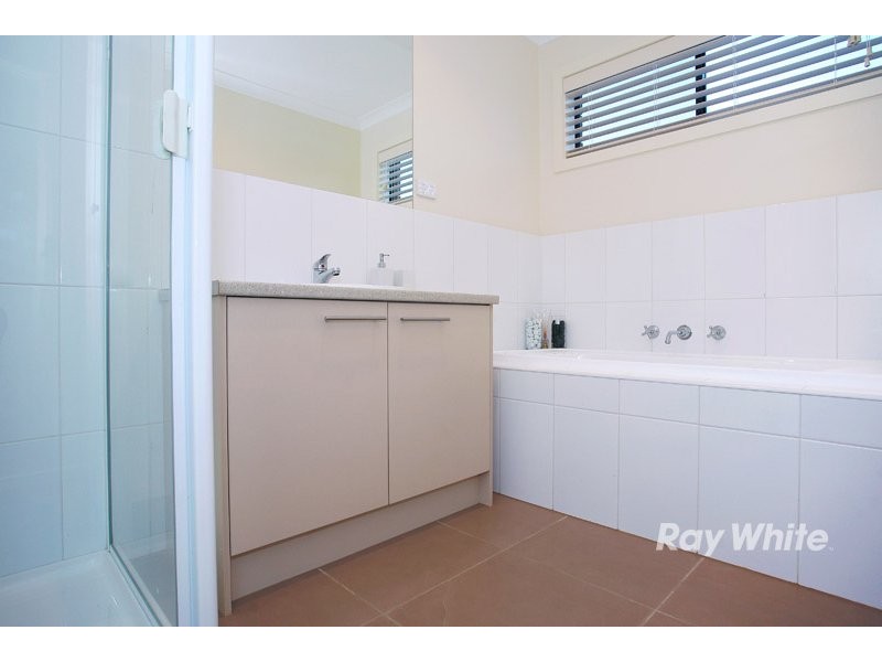 8 Hereford Close, Berwick VIC 3806