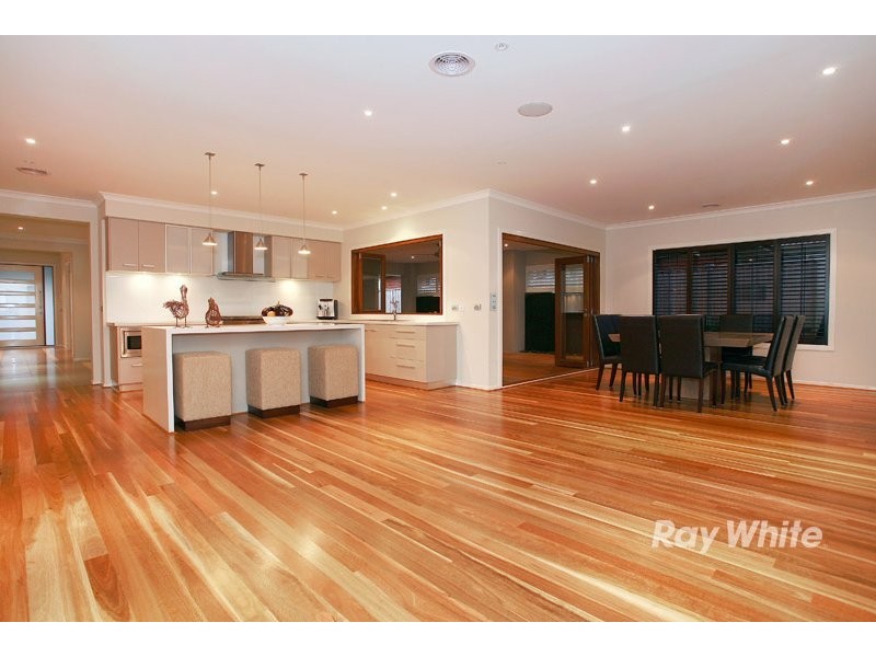 158 Settlers Run, Cranbourne South VIC 3977