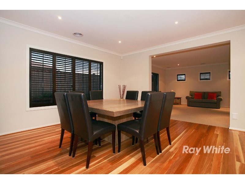 158 Settlers Run, Cranbourne South VIC 3977