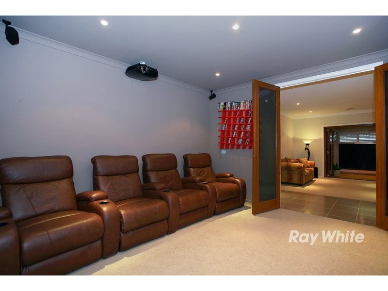 158 Settlers Run, Cranbourne South VIC 3977