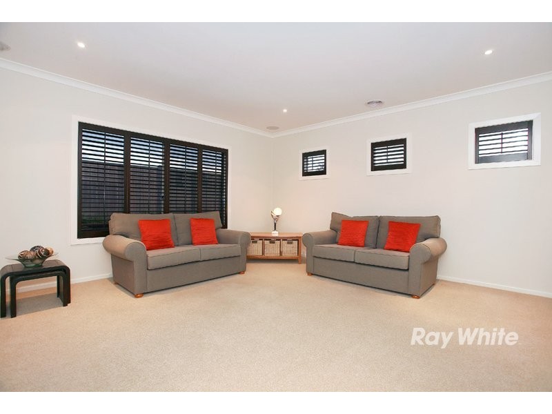 158 Settlers Run, Cranbourne South VIC 3977