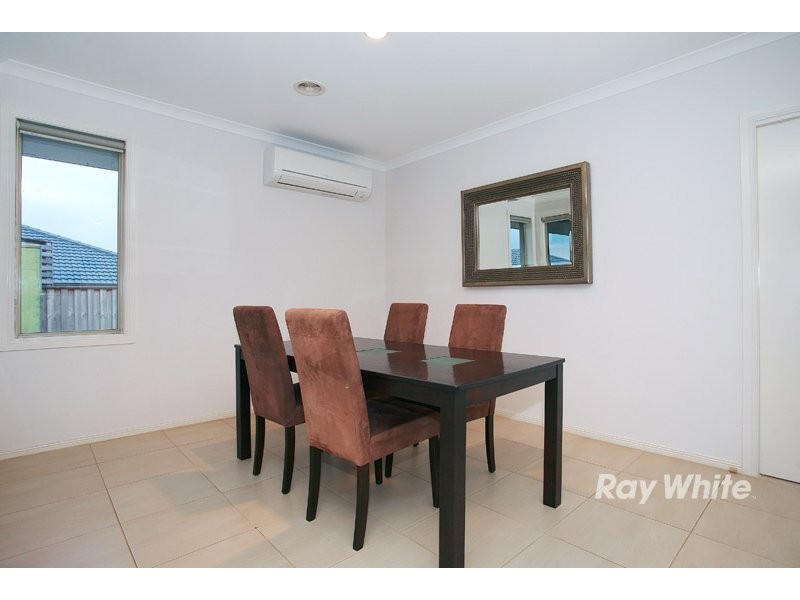 14 Seaview Drive, Cranbourne South VIC 3977