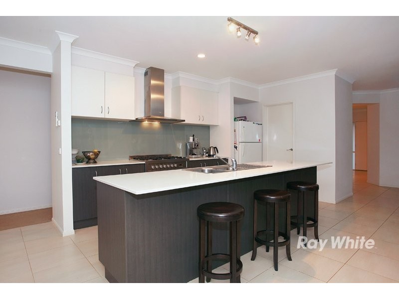 14 Seaview Drive, Cranbourne South VIC 3977