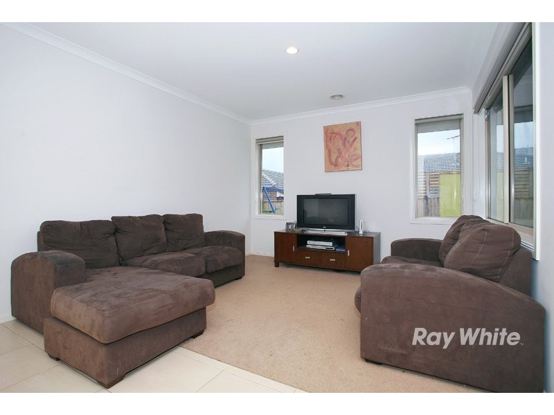 14 Seaview Drive, Cranbourne South VIC 3977
