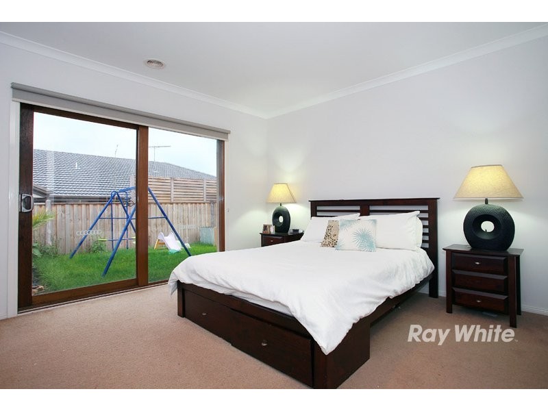 14 Seaview Drive, Cranbourne South VIC 3977