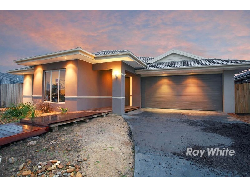 14 Seaview Drive, Cranbourne South VIC 3977
