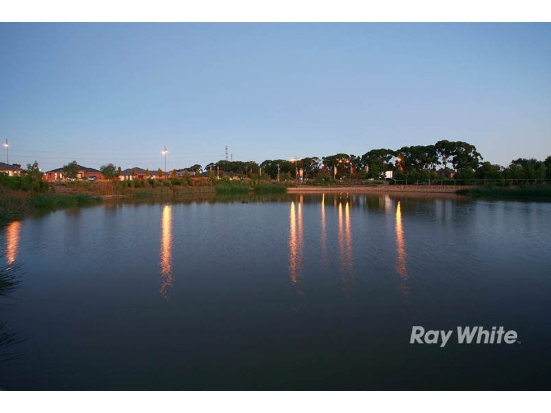 22 Adriana Circuit, Cranbourne South VIC 3977