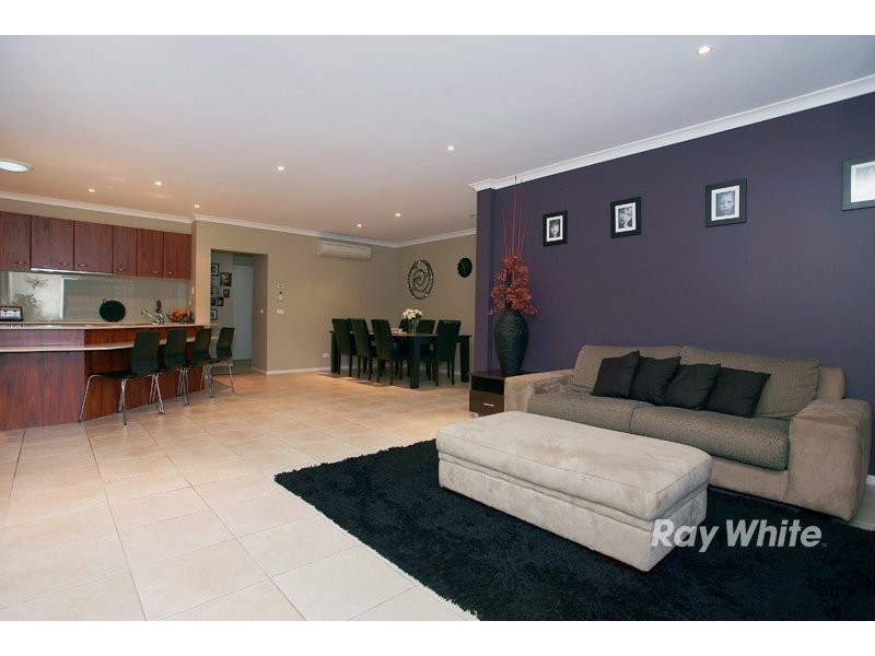 22 Adriana Circuit, Cranbourne South VIC 3977
