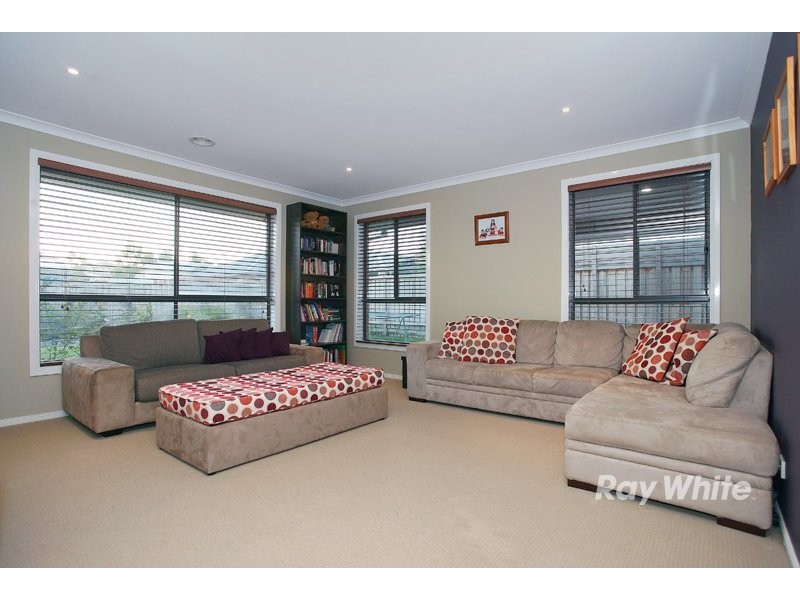 22 Adriana Circuit, Cranbourne South VIC 3977