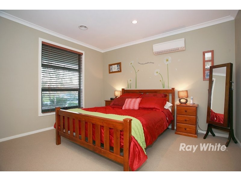22 Adriana Circuit, Cranbourne South VIC 3977