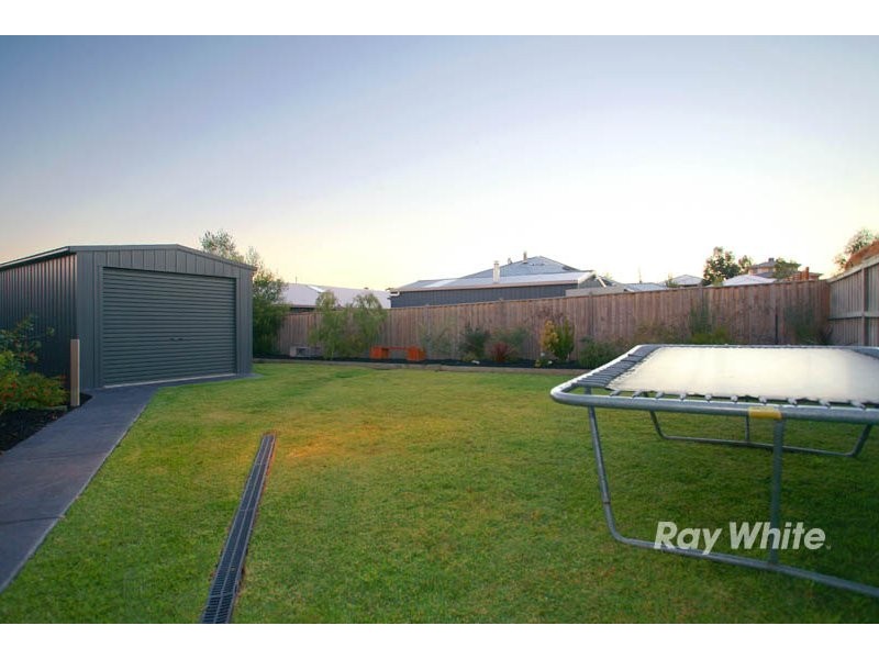 22 Adriana Circuit, Cranbourne South VIC 3977