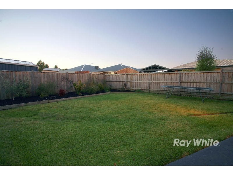 22 Adriana Circuit, Cranbourne South VIC 3977