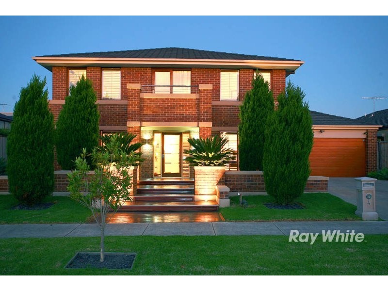4 Hertford Court, Cranbourne North VIC 3977