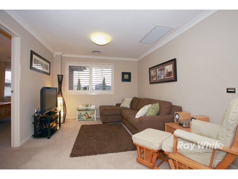 4 Hertford Court, Cranbourne North VIC 3977