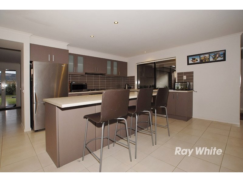 22 Forest Oak Court, Cranbourne VIC 3977