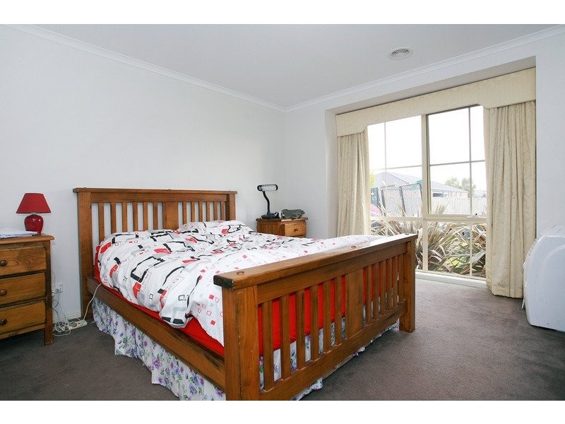 4 St Cloud Court, Cranbourne North VIC 3977