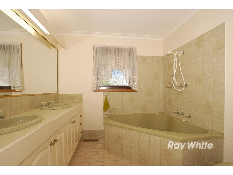 985 Robinsons Road, Pearcedale VIC 3912