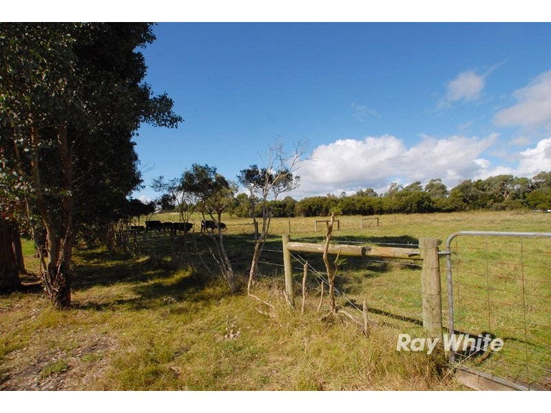 985 Robinsons Road, Pearcedale VIC 3912