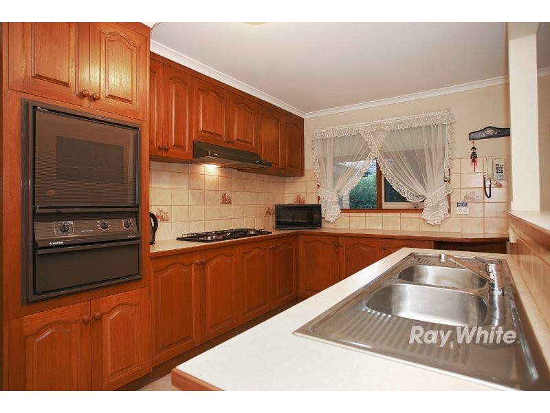 6 Bolwarra Court, Cranbourne VIC 3977