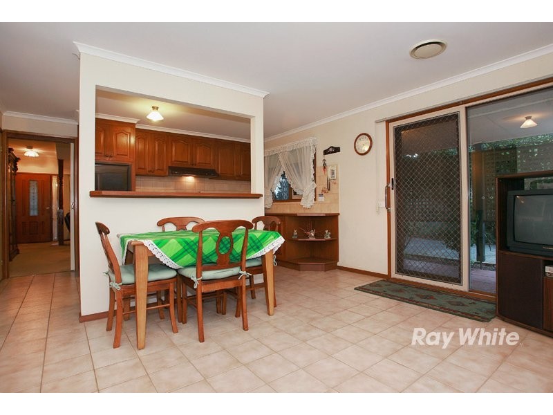 6 Bolwarra Court, Cranbourne VIC 3977