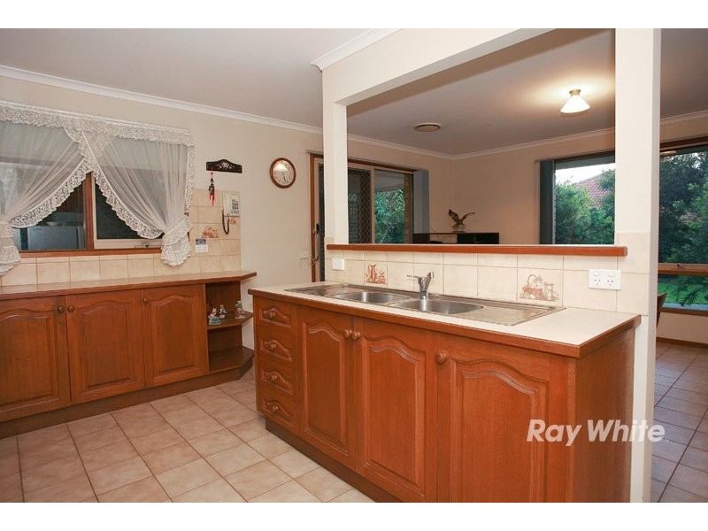 6 Bolwarra Court, Cranbourne VIC 3977