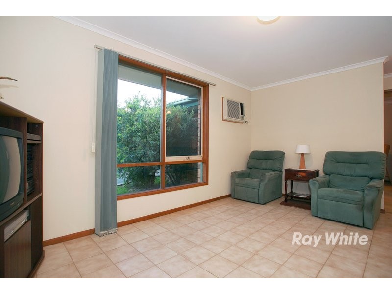 6 Bolwarra Court, Cranbourne VIC 3977
