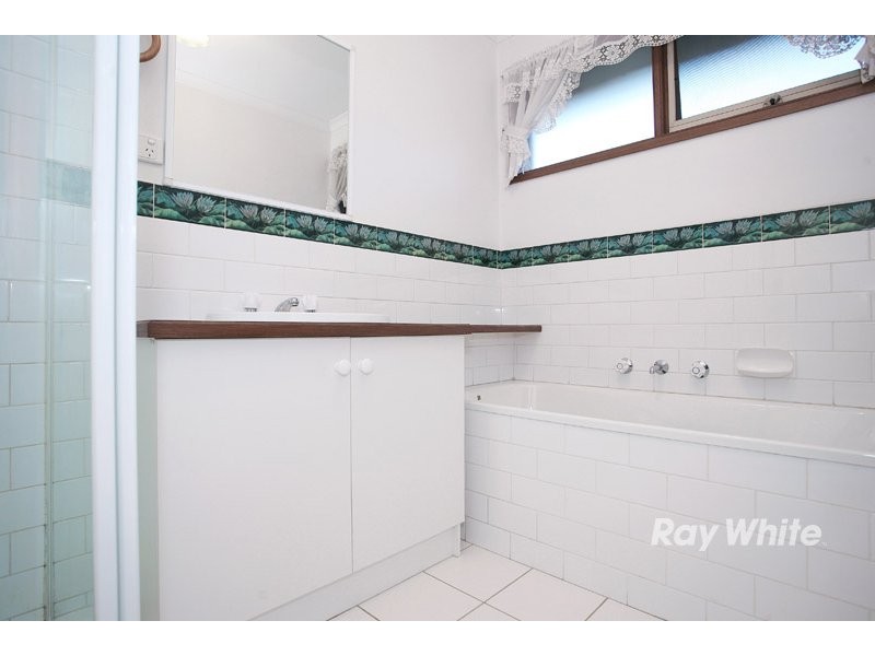 6 Bolwarra Court, Cranbourne VIC 3977