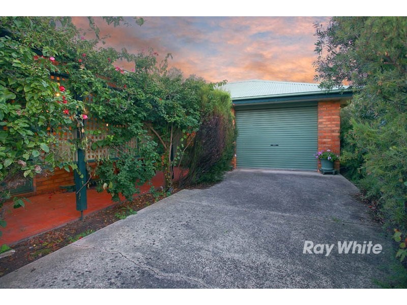 6 Bolwarra Court, Cranbourne VIC 3977