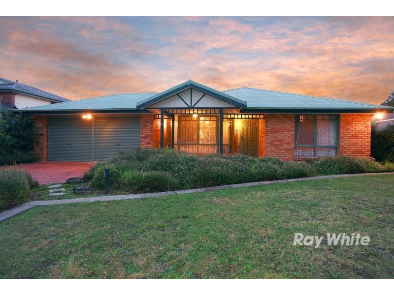 6 Bolwarra Court, Cranbourne VIC 3977
