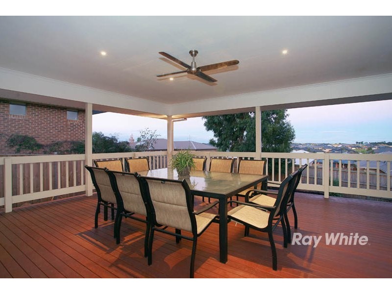 6 Greenmist Crescent, Cranbourne South VIC 3977