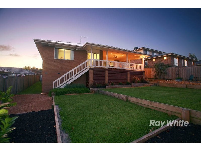 6 Greenmist Crescent, Cranbourne South VIC 3977