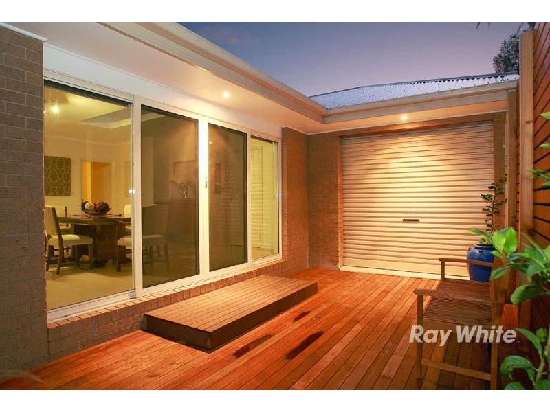 6 Greenmist Crescent, Cranbourne South VIC 3977