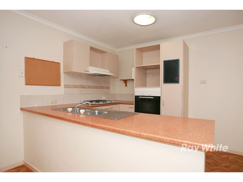 38 Scarborough Avenue, Cranbourne VIC 3977