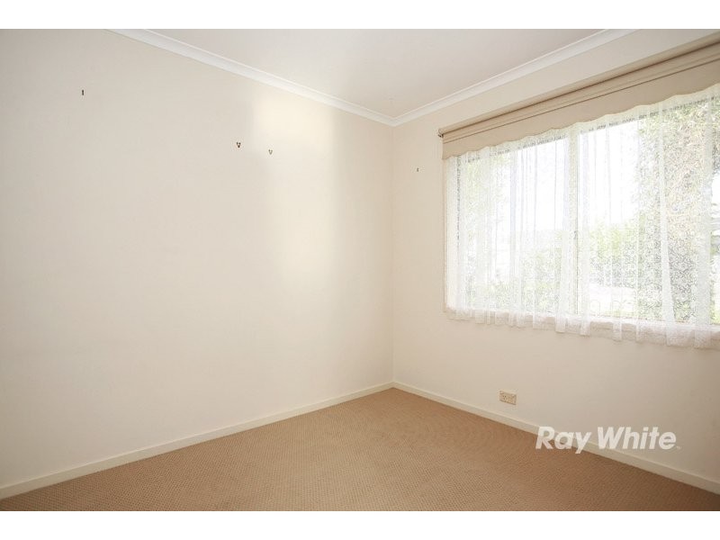 38 Scarborough Avenue, Cranbourne VIC 3977